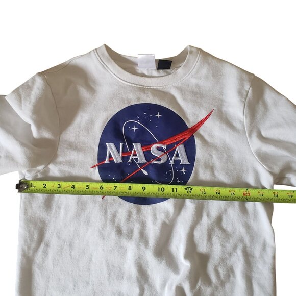 NASA Classic Circle Logo White Crewneck Sweater Size Small Embroidered Casual - Picture 5 of 7